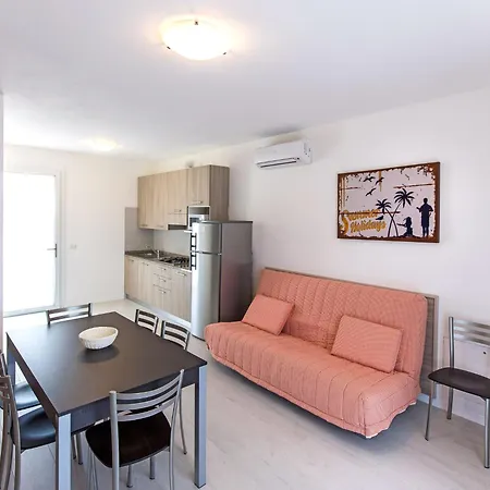 I Larici-6 By Interhome Lejlighed Duna Verde